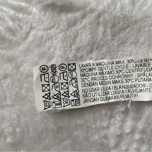 Zara Black & White Gingham Ruffle Cap Sleeve Blouse - Picture 7 of 11